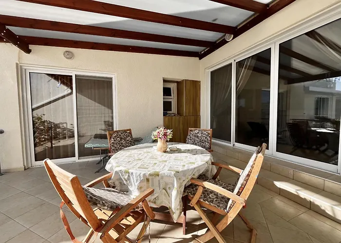 Agapi Sea View Vila *